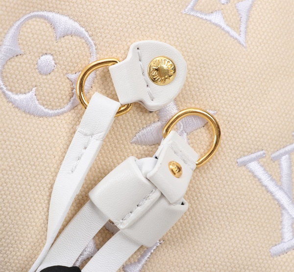 ルイヴィトンバッグ素材ディテール